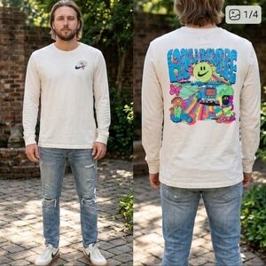 Nike Graphic White Long Sleeve Tee